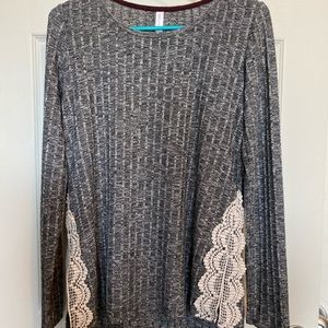 Women’s Long Sleeve t-shirt!!